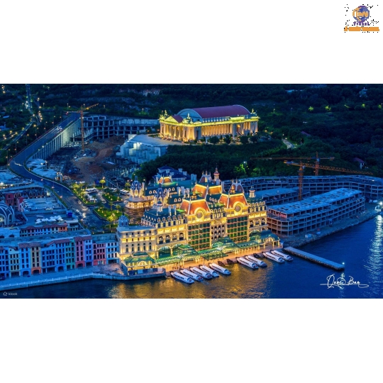 Vinpearl Harbour - Vịnh San Hô - Làng Chài - Hồ Cá Trí Nguyên